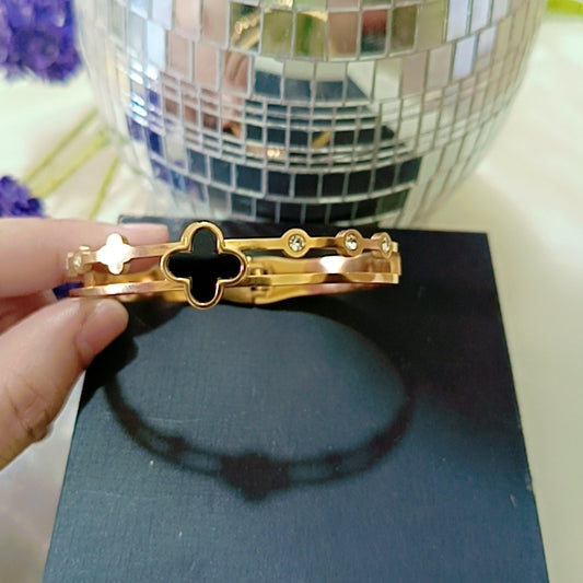 Black petal handcuff