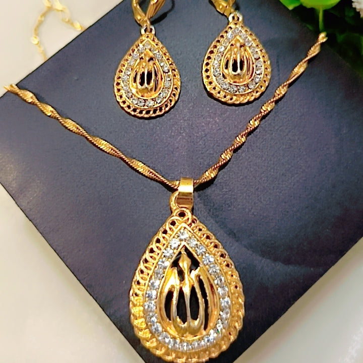 Islamic Calligraphic Pendant Set
